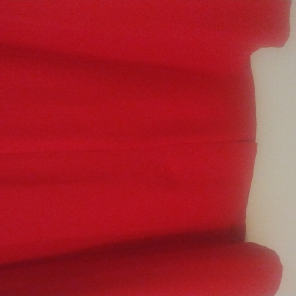 Size 24. Beautiful red, sleeveless dress with black trim. - Picture 5 of 6